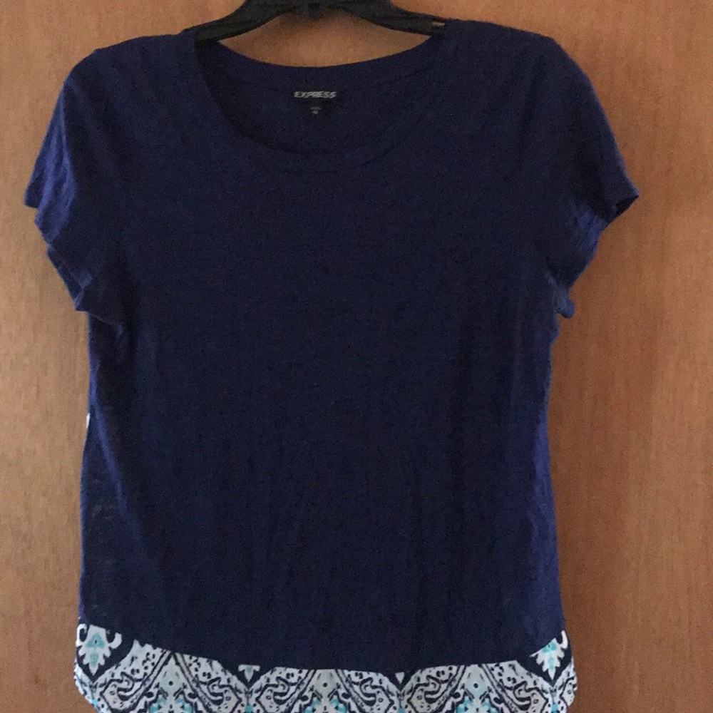 Abstract short sleeve top